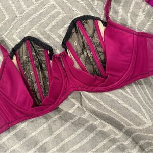 Elegant Lace Trim Fuchsia Bra